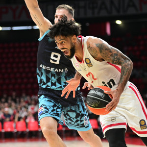 Ο Ολυμπιακός κέρδισε άνετα τον Κολοσσό με ρεκόρ καριέρας του ασταμάτητου Ντόρσεϊ