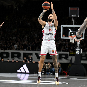 Τα τρία εύστοχα τρίποντα του Φουρνιέ στο πρώτο ημίχρονο κόντρα στη Βίρτους (video)