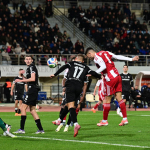 Ο Καλογερόπουλος με κεφαλιά το 2-0 του Ολυμπιακού (video)