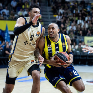 Ο Μπόλντουιν «υπέγραψε» το θρίλερ και οδήγησε τη Φενέρ στη νίκη