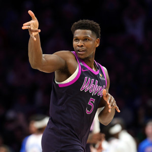 Ο Έντουαρντς «τελείωσε» τους Θάντερ - Οι Σίξερς πέρασαν από τη Νέα Υόρκη