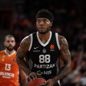 Ήταν το τελευταίο του παιχνίδι με την Παρτίζαν; Τι έκανε ο Ταϊρίκ Τζόουνς κόντρα στη Βαλένθια