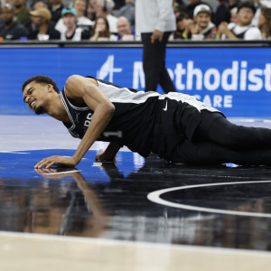 Δεν ανησυχεί για τον τραυματισμό του ο Γουεμπανιαμά