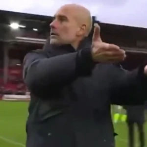 Ο Γκουαρδιόλα «χτύπησε» ξανά και τα έβαλε με καμεραμάν (video)