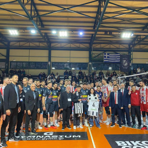 Ο ΟΦΗ τίμησε τον φίλαθλο που βλέπει βόλεϊ με την ψυχή του