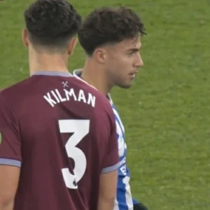 Ο Κωστούλας πήρε κίτρινη στα 17 δευτερόλεπτα μετά την είσοδό του - Ο Μαυροπάνος το... θύμα του