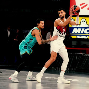 Σαρωτική Φενέρμπαχτσε, έτρεχε με... 108 στη Βιτόρια