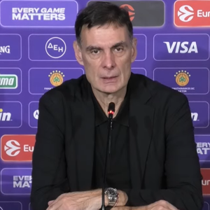 Μπαρτζώκας: «Ο Ναν έπαιζε σαν να ήταν μόνος του, κανείς δεν μπορεί να αμφισβητήσει τον Βεζένκοφ»