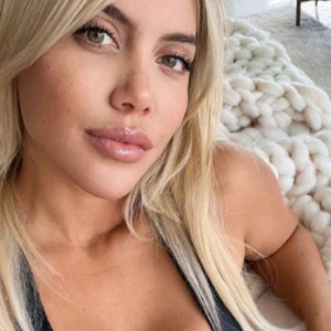 «Kανείς δεν φαίνεται τόσο άσχημος - Είναι όντως αυτή;» - Η φωτογραφία της Γουάντα Νάρα σόκαρε τους θαυμαστές της