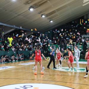 Υπέροχη φιλανθρωπική ενέργεια με λούτρινα από τους φίλους του Παναθηναϊκού (photos-video)