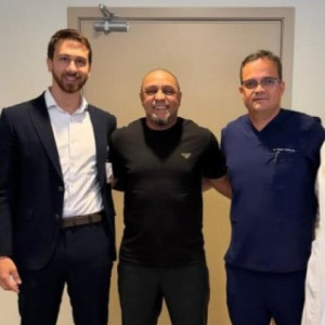 Βγήκε από το νοσοκομείο ο Ρομπέρτο Κάρλος - Το μήνυμά του (photo)