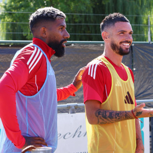 Ροντινέι για Καμπελά: «Μέγιστος σεβασμός για σένα - Είσαι κομμάτι της οικογένειας του Ολυμπιακού» (photo)