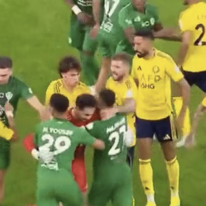 Απίθανο σκηνικό: Ο Ζοάο Φέλιξ δέχτηκε χαστούκι μετά την λήξη αγώνα (video)