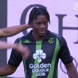 Φουλάρει για αριστερό μπακ ο Αρης, στη λίστα ο Ναζίνιο