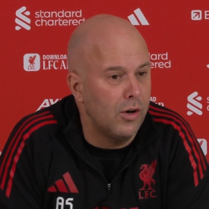 Ο Σλοτ τα αφήνει όλα πίσω του για την κόντρα με τον Σαλάχ - «Οι πράξεις μιλούν πιο δυνατά από τα λόγια»