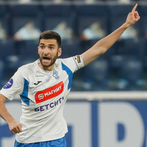 Τα ρωσικά ΜΜΕ στέλνουν τον κεντρικό αμυντικό, Ιντάρ Σουμάκοφ στην ΑΕΛ