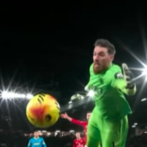 Ο Ζοσέ Σα έβγαλε τη μπάλα... μέσα από το τέρμα κι όλη η Premier League μιλάει γι' αυτό! (video)