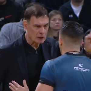 Ο Γουόκαπ ξεκίνησε δυναμικά κόντρα στον Άρη, έπειτα πήρε τεχνική ποινή κι ο Μπαρτζώκας έγινε έξαλλος (videos)