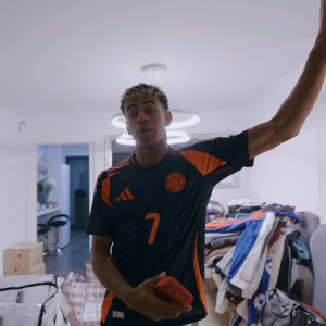 Ο Λαμίν Γιαμάλ αποκάλυψε γιατί «δεν μπορεί να έχει κοπέλα» - Δείτε το νέο του σπίτι (video)