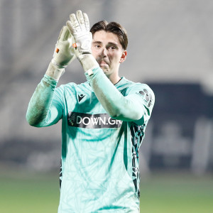 Συγκλονιστικός Μοναστηρλής: «Ήμουν σίγουρος ότι θα πιάσω το πέναλτι - Κλαίγαμε με τον πατέρα μου»