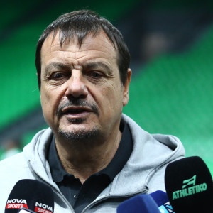 Αταμάν: «Δεν έχω ζητήσει παίκτη»