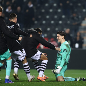 Με ήρωα τον Μοναστηρλή ο ΠΑΟΚ «λύγισε» τον Ατρόμητο στα πέναλτι και πέρασε στα προημιτελικά του Κυπέλλου