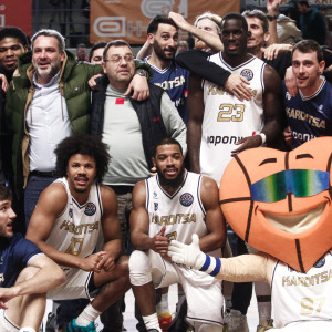 Έστησαν... πάρτι στην Καρδίτσα για την ιστορική πρόκριση στους 16 του BCL