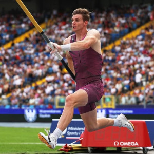 Ο σπουδαίος Νίλσεν θα κοντράρει τον Καραλή στο Fly Athens Indoor στην Παιανία!