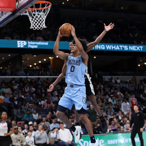 Άνετοι οι Τίμπεργουλβς, χτίζουν σερί οι Λέικερς