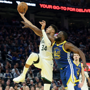 Ένας Γιάννης δεν ήταν αρκετός για τους Μπακς κόντρα στους Γουόριορς