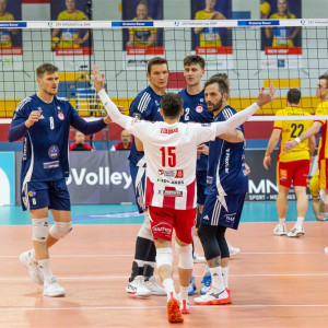 Ο Ολυμπιακός ηττήθηκε στην Ολλανδία αλλά προκρίθηκε στους «16» του CEV Cup