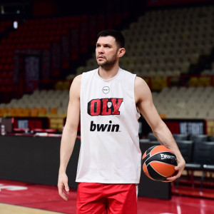 Παπανικολάου: «Να φτάσουμε ως το τέλος στο final four της Euroleague»