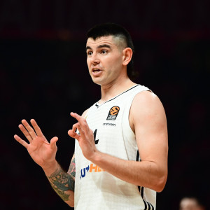 Χωρίς Ντεκ και Ιμπάκα η Ρεάλ στο Game 4 κόντρα στον Ολυμπιακό