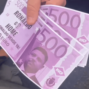Οργισμένοι οπαδοί της Βαγιαδολίδ - Πέταξαν χαρτονομίσματα με το πρόσωπο του Ρονάλντο
