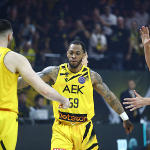 Ο Ρεϊζόν Τάκερ στο Athletiko: «Δεν έκλεισα μάτι μετά τον ημιτελικό» (video)