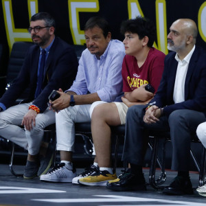 Υβριστικά συνθήματα στην Sunel Arena κατά του Εργκίν Αταμάν