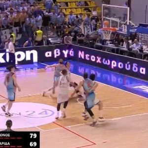 «Πως σου ήρθε αυτό;»: Παίκτης της Μεγαρίδας έχασε βολή και ο προπονητής τον έβγαλε έξω (video)