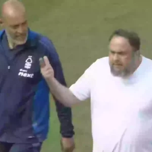 «Τι ήταν αυτό;»: Αναγνώστρια χειλιών αποκαλύπτει τι ειπώθηκε μεταξύ Μαρινάκη και Νούνο