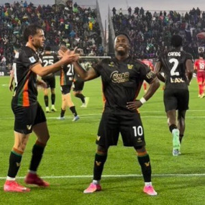 Βήμα παραμονής η Βενέτσια, 2-1 την Φιορεντίνα