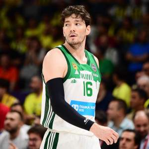 Ο Οσμάν έκανε... σεφτέ στον ημιτελικό του Final 4 με κάρφωμα (video)
