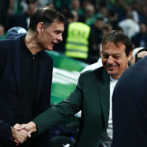 Η αγκαλιά Αταμάν-Μπαρτζώκα πριν από το Game 1 των τελικών (video)