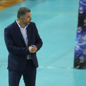 Χριστοφιδέλης: «Παραδοθήκαμε νωρίς - Πολλή δουλειά και το κεφάλι κάτω» (video)