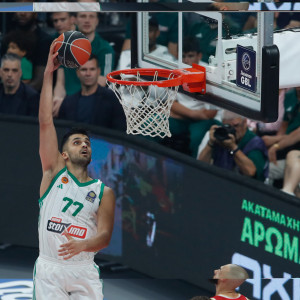 «Αμφίβολο του μέλλον του Γιουρτσεβέν - Τον θέλουν τρεις ομάδες της Euroleague»