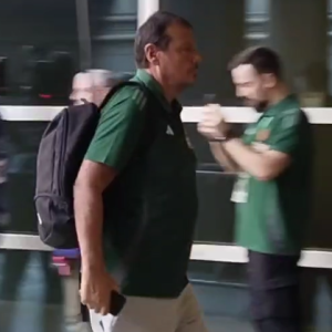 Η άφιξη του Παναθηναϊκού στο ΟΑΚΑ για τον τρίτο τελικό (video)