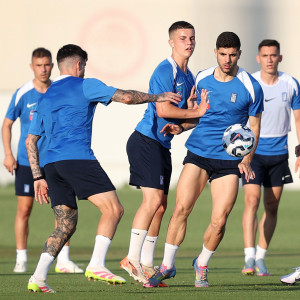 Με όλους τους διεθνείς η προπόνηση της Εθνικής, συνεχίζεται η διάθεση των εισιτηρίων