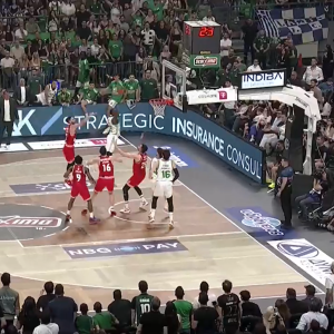 Το... αεροπλανικό buzzer beater του Γκραντ κόντρα στον Ολυμπιακό (video)