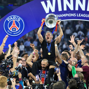 H απονομή του Champions League στην Παρί Σεν Ζερμέν (video)