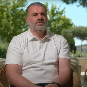 Ο Ποστέκογλου «σπάει τη σιωπή» από την Ελλάδα: «Το πεπρωμένο μου ήταν να φτάσω εδώ»