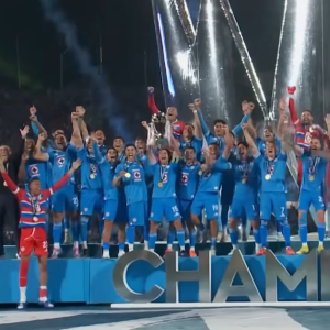 Η Κρουζ Αζούλ ντύθηκε... Παρί και διέλυσε με 5-0 το Βανκούβερ στον τελικό του Champions League