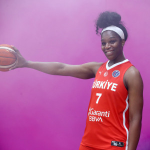 Η Τιάρα ΜακΚόουαν στο Athletiko: «Ήρθαμε στο EuroBasket για να παλέψουμε για μετάλλιο»
